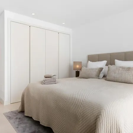 Luxury Near With Private Pool, Jacuzzi & Modern Amenities Willa