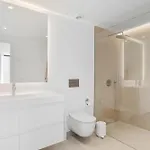 Villa Luxury Near With Private Pool, Jacuzzi & Modern Amenities Marbella