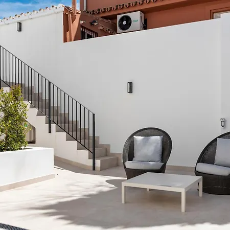 Luxury Near With Private Pool, Jacuzzi & Modern Amenities *