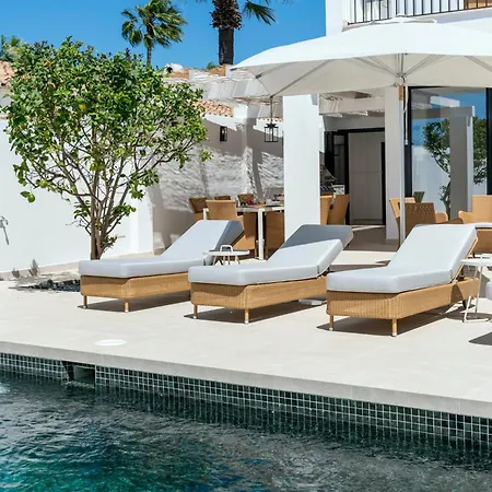 Luxury Near With Private Pool, Jacuzzi & Modern Amenities * Marbella