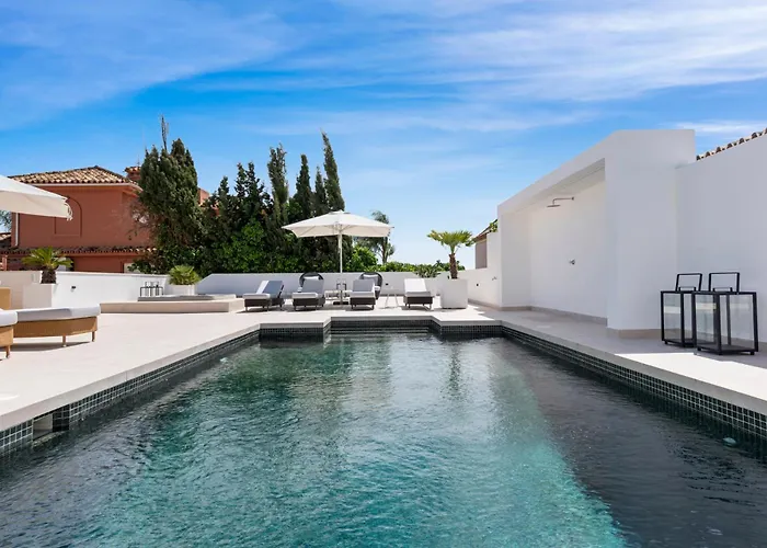 Luxury Near With Private Pool, Jacuzzi & Modern Amenities Villa