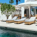 Luxury Near With Private Pool, Jacuzzi & Modern Amenities * Marbella