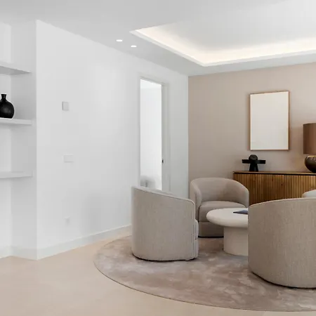 Villa Luxury Near With Private Pool, Jacuzzi & Modern Amenities *