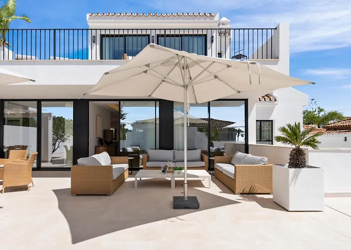 Luxury Near With Private Pool, Jacuzzi & Modern Amenities *