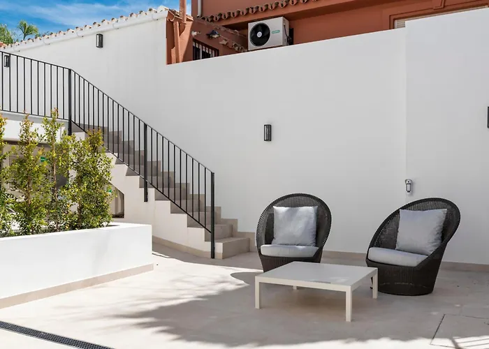 Luxury Near With Private Pool, Jacuzzi & Modern Amenities *